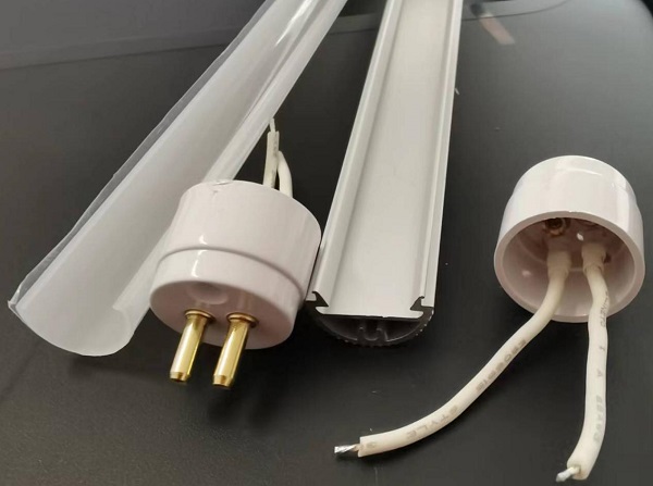 LED T5 torude eelised